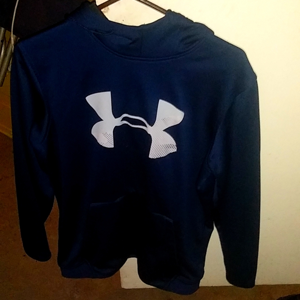 Under Armour sweatshirt